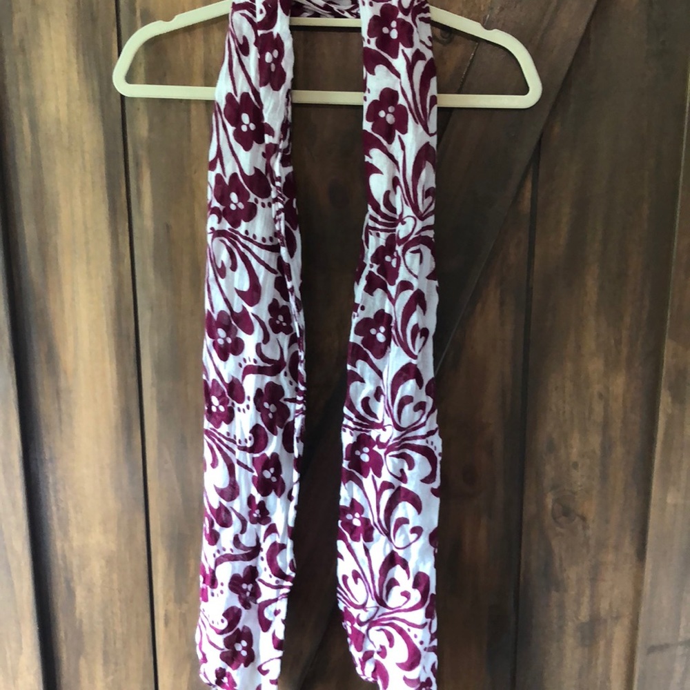 Women’s Disney Scarf